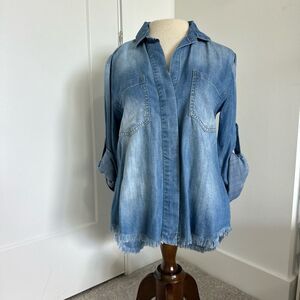 Bella Dahl Womens X Small  Chambray Denim Button Front Split Back Shirt Top NWOT